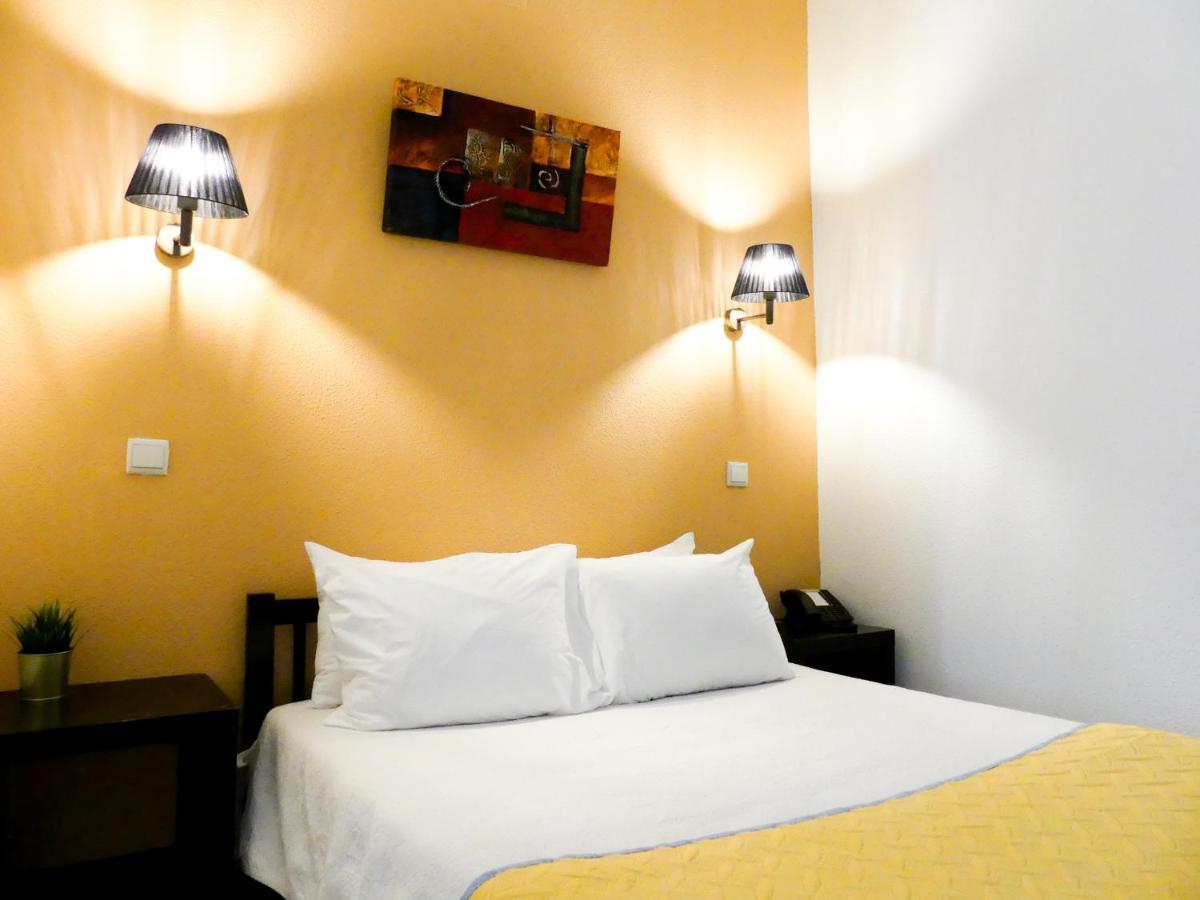 נאזרה Hotel Cubata מראה חיצוני תמונה
